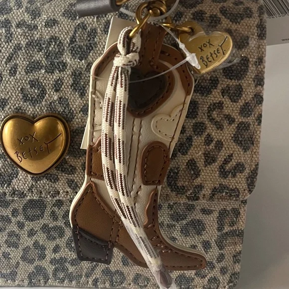 Betsey Johnson Leopard Print Crossbody Bag Cowboy Boot Charm New with Tag VIRAL - Picture 6 of 9